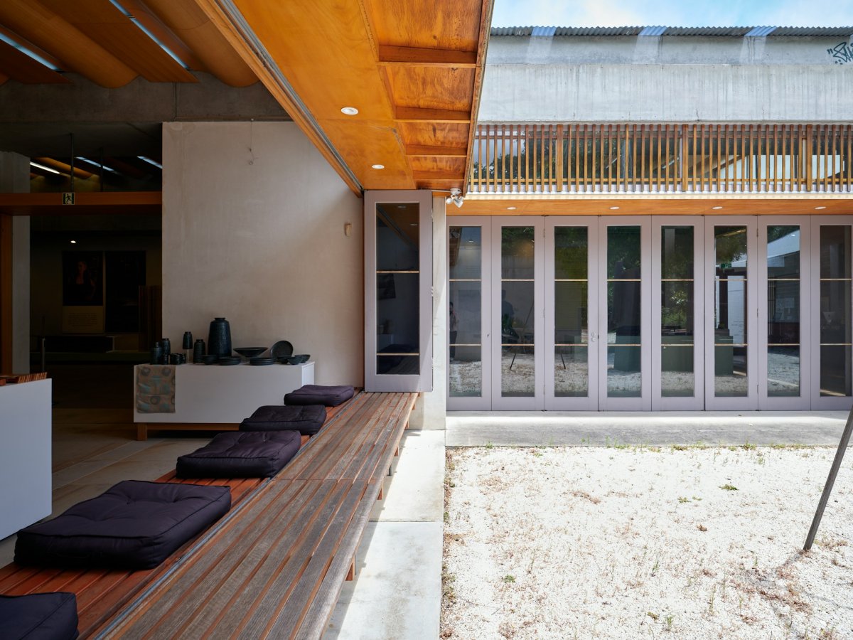 Smooth Glass Doors for Burnaby Homes and Urban Living 