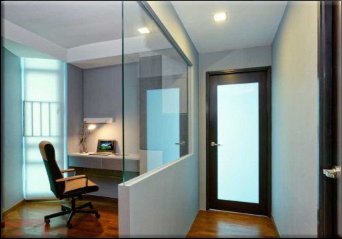  Bright Glass Partitions in Port Coquitlam Workspaces 